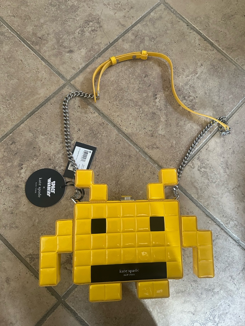 Space Invaders X Kate Spade New York Patent 3d Alien Crossbody - Picture 7 of 12